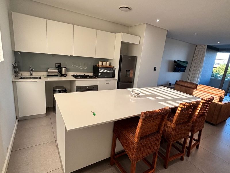 Modern 2-Bedroom Apartment with Panoramic Views –  for Rental - Photo 3