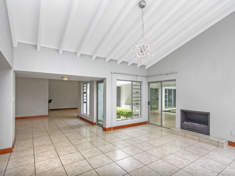 Immaculate 3 Bed simplex - Photo 10