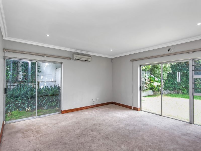 Immaculate 3 Bed simplex - Photo 9