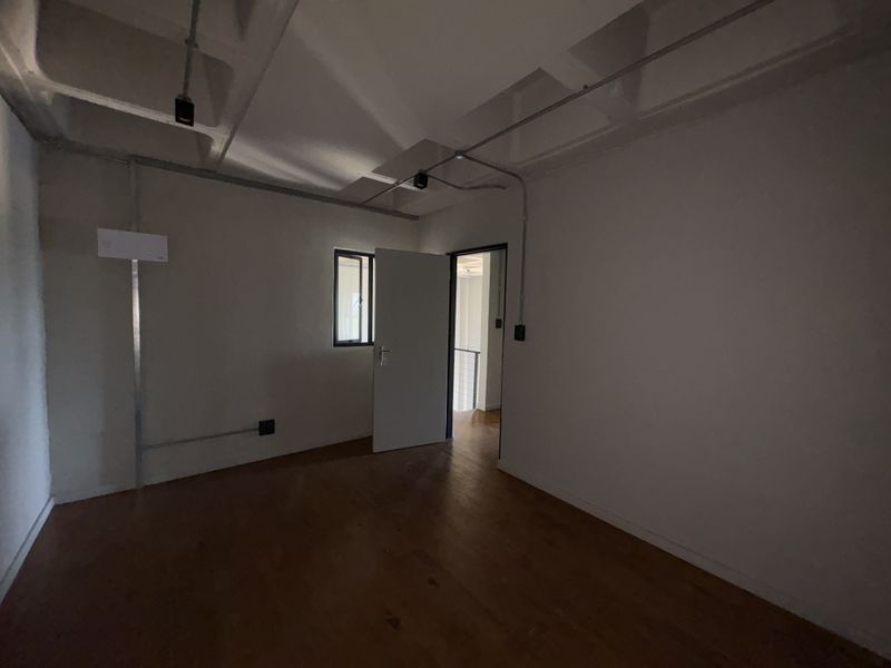 LUXURY MODERN LIVING. - Photo 9