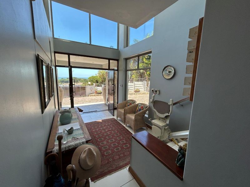 EXQUISITE STUNNING  MODERN  WELL BUILT HOUSE WITH AMAZING SEAVIEWS - Photo 5