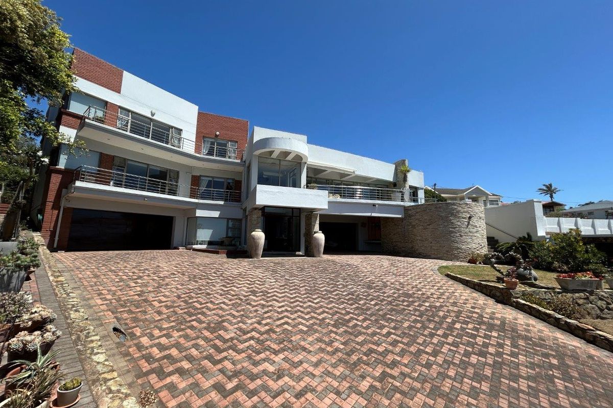 EXQUISITE STUNNING  MODERN  WELL BUILT HOUSE WITH AMAZING SEAVIEWS - Photo 2