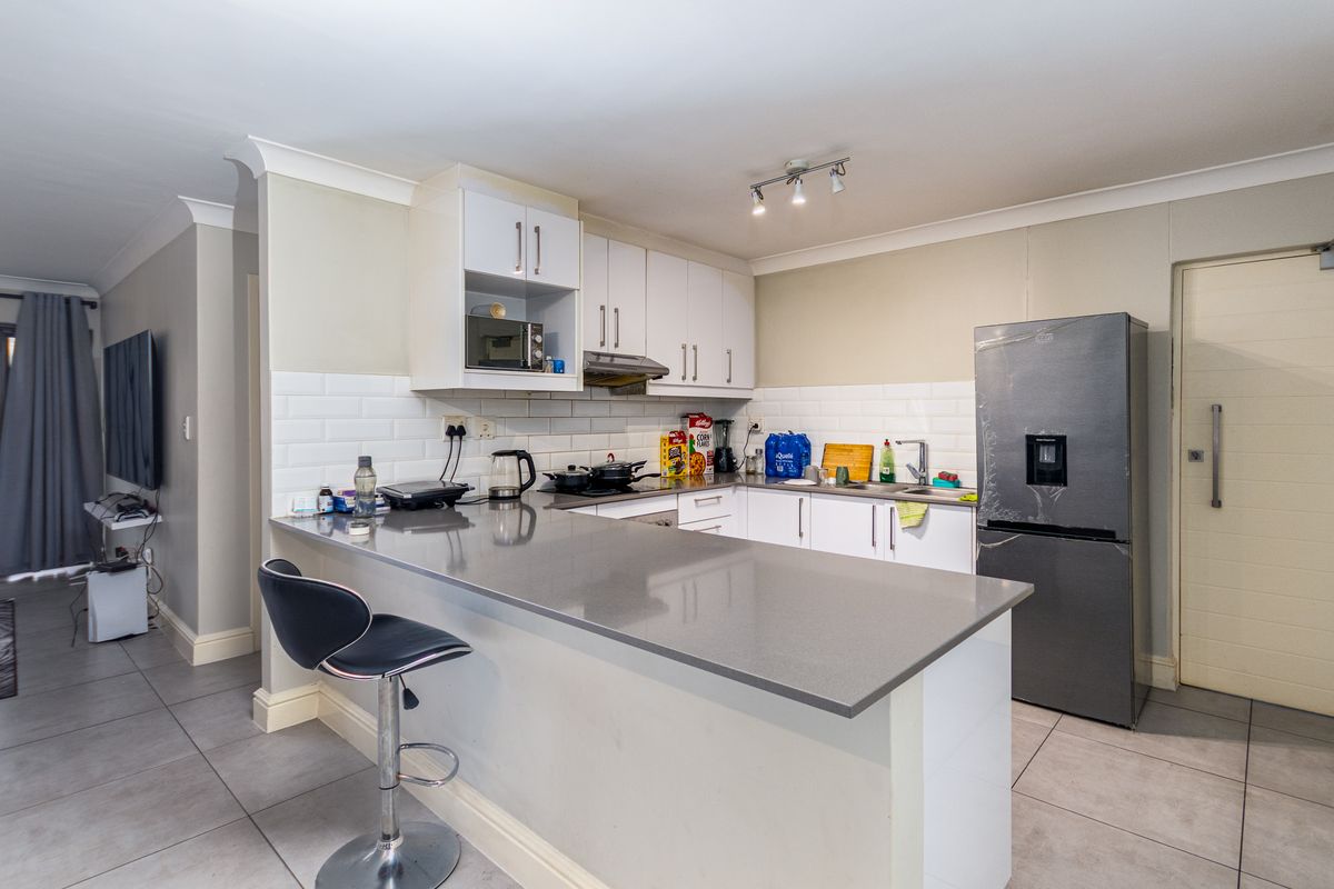 Stylish and Central apartment in Observatory - Photo 4