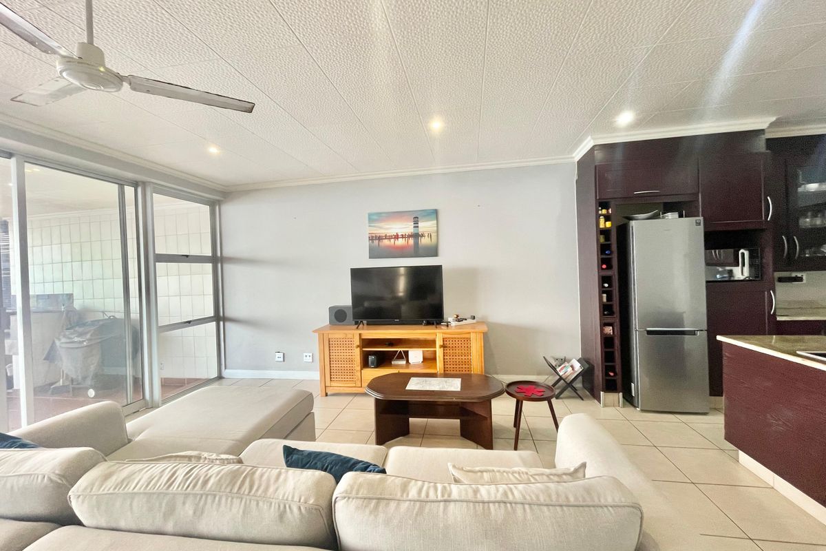 Beachfront Apartment on North Beach Road, Westbrook - Photo 3