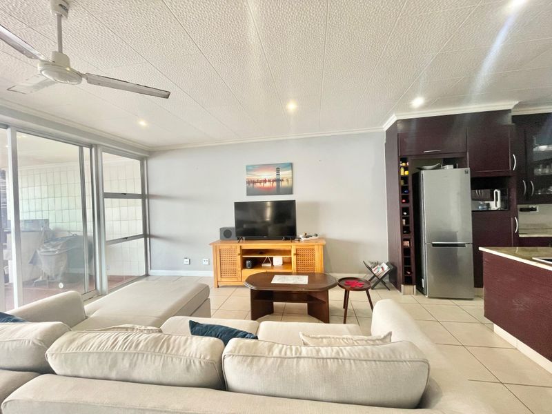 Beachfront Apartment on North Beach Road, Westbrook - Photo 3