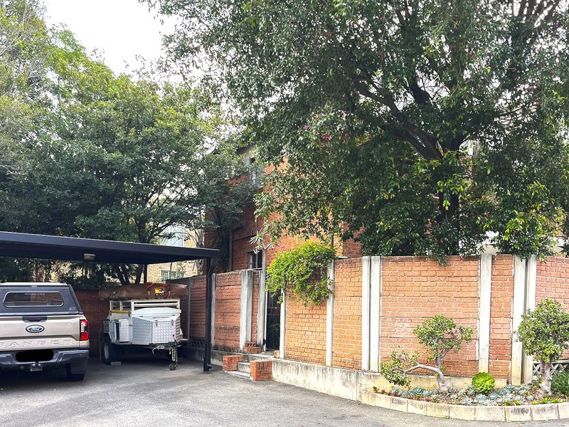Lovely 2 Bedroom Family Duplex Home with Pet Friendly Garden - Photo 2