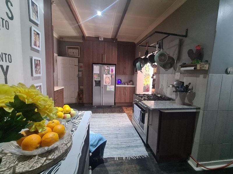 Exclusive Mandate | Only Realty Property Group - Photo 4