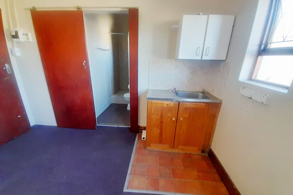 SIDWELL STUDIO APARTMENT FOR RENT - Photo 2