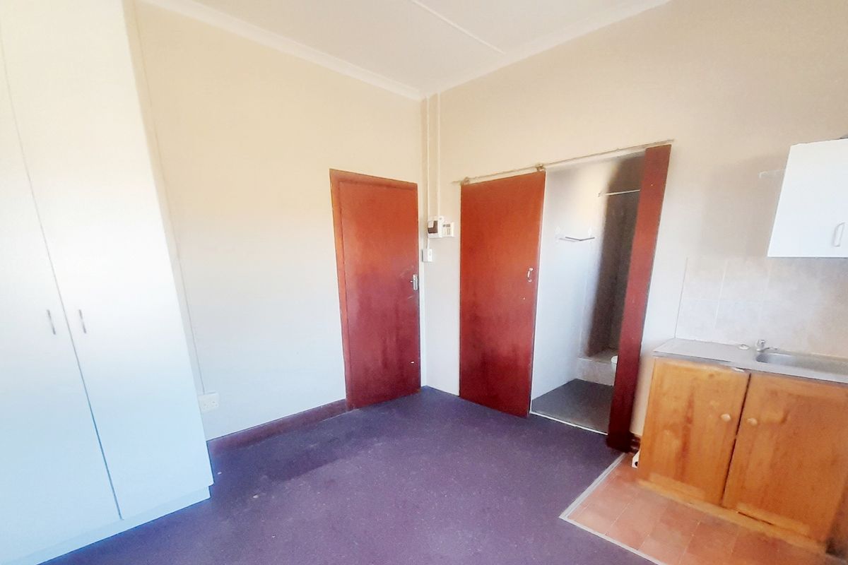 SIDWELL STUDIO APARTMENT FOR RENT - Photo 2