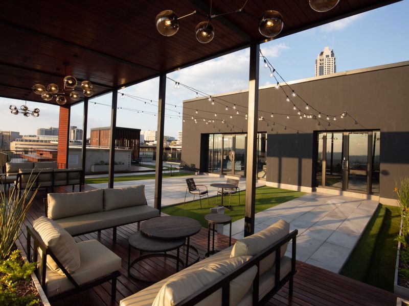 Sandton Sophistication with Skyline Views - Photo 8