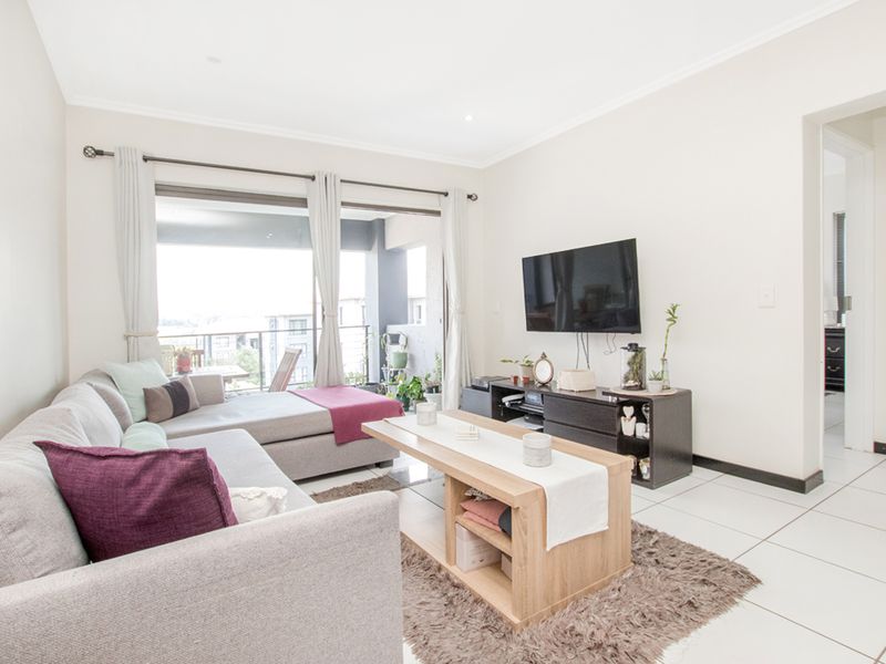 Apartment For Sale In Sandton - Photo 4