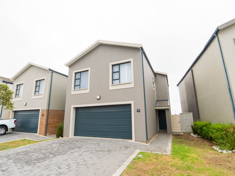 Spacious Family Home in River Dale, Westbrook - Photo 2