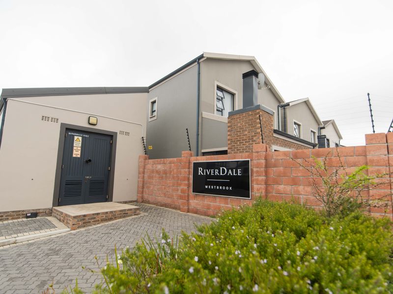 Spacious Family Home in River Dale, Westbrook - Photo 1