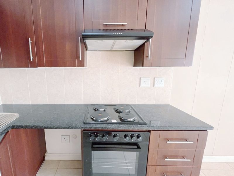 WALMER HEIGHTS 1 BED 1 BATH APARTMENT FOR RENT - Photo 5