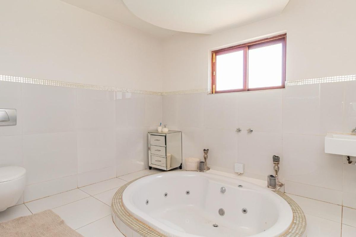 Double-Storey Luxury Home in Mahube Valley, Mamelodi - Photo 5