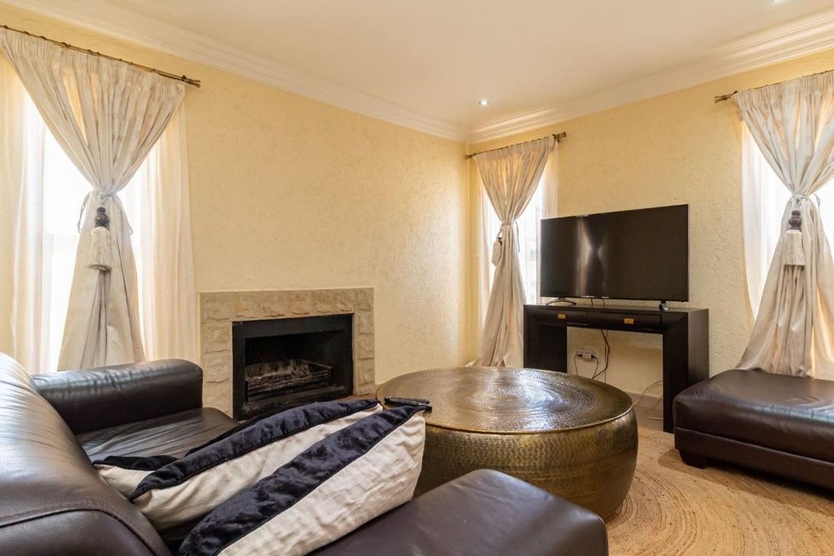 Double-Storey Luxury Home in Mahube Valley, Mamelodi - Photo 4