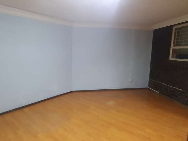 Main Property and Yard with warehouse! - Photo 8