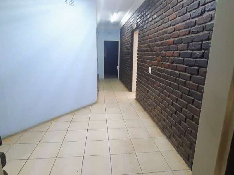 Main Property and Yard with warehouse! - Photo 10