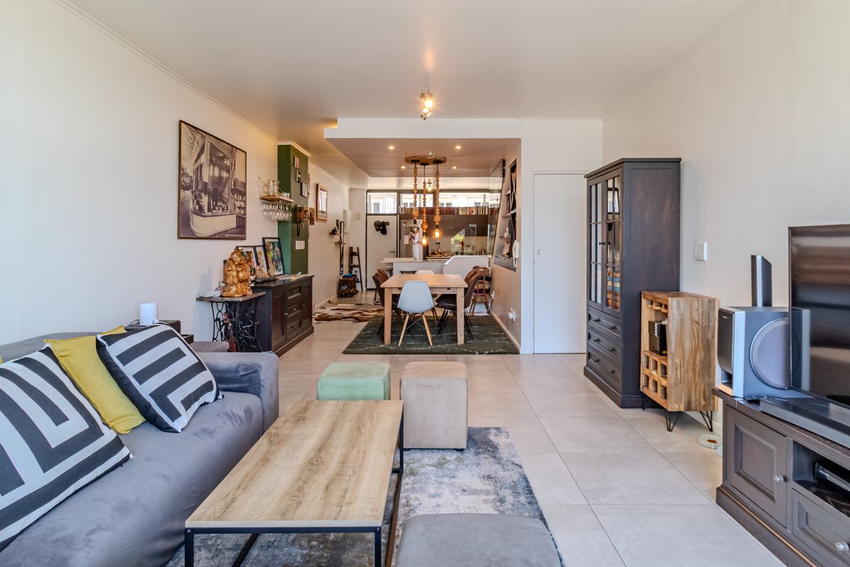 Apartment For Sale In Cape Town - Photo 5