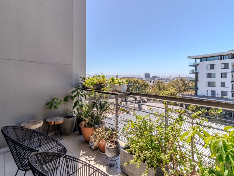 Apartment For Sale In Cape Town - Photo 4