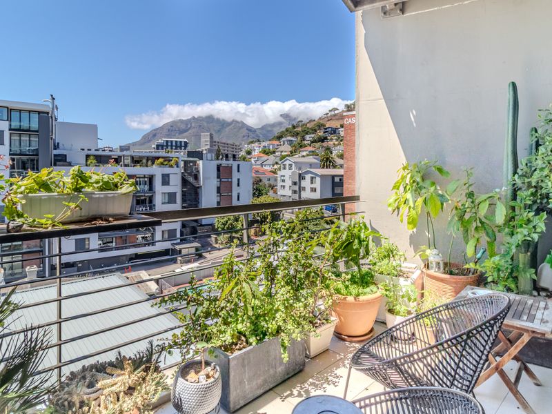 Apartment For Sale In Cape Town - Photo 3