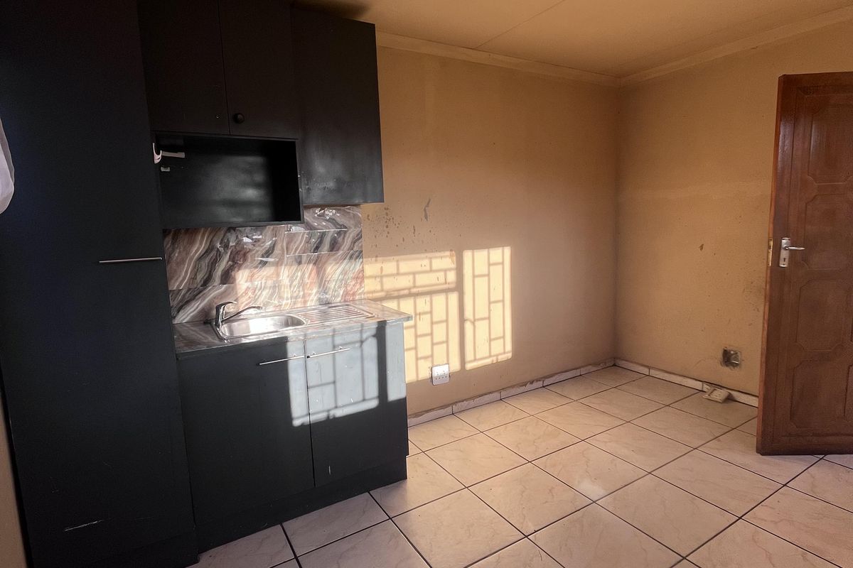 House Rental Monthly In Witbank - Photo 2