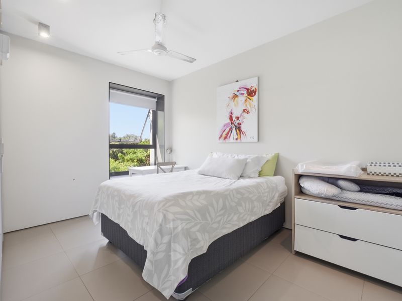 Beautiful 3 Bedroom Home in Dunkirk Estate - Photo 4