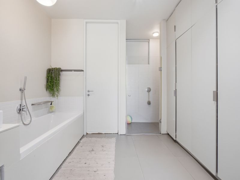 Beautiful 3 Bedroom Home in Dunkirk Estate - Photo 9