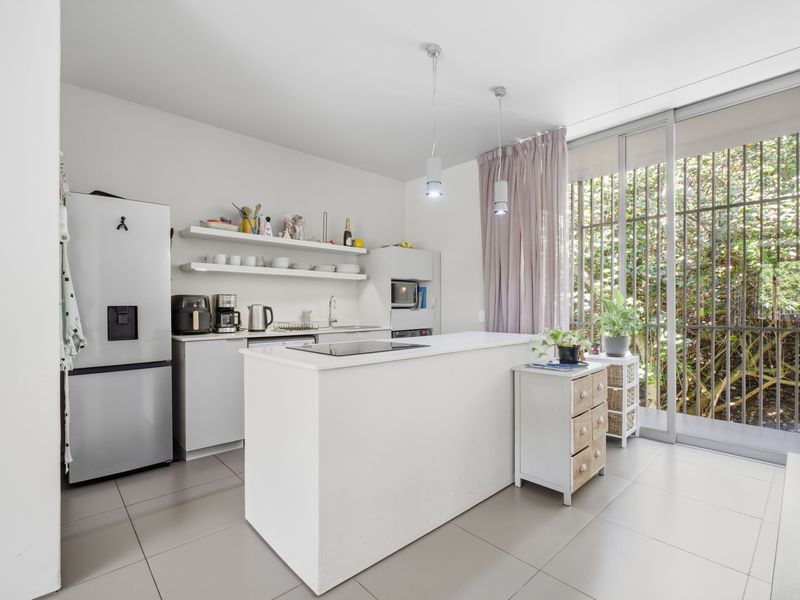 Beautiful 3 Bedroom Home in Dunkirk Estate - Photo 2