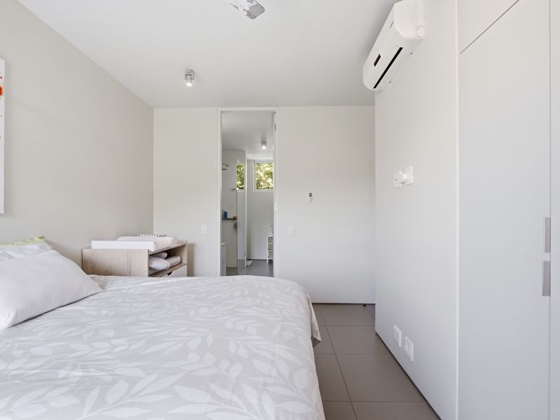 Beautiful 3 Bedroom Home in Dunkirk Estate - Photo 5