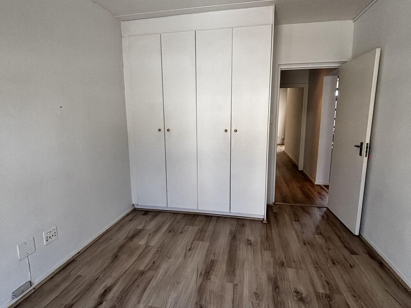 Incredible 2 bed plus loft spacious apartment - Photo 7