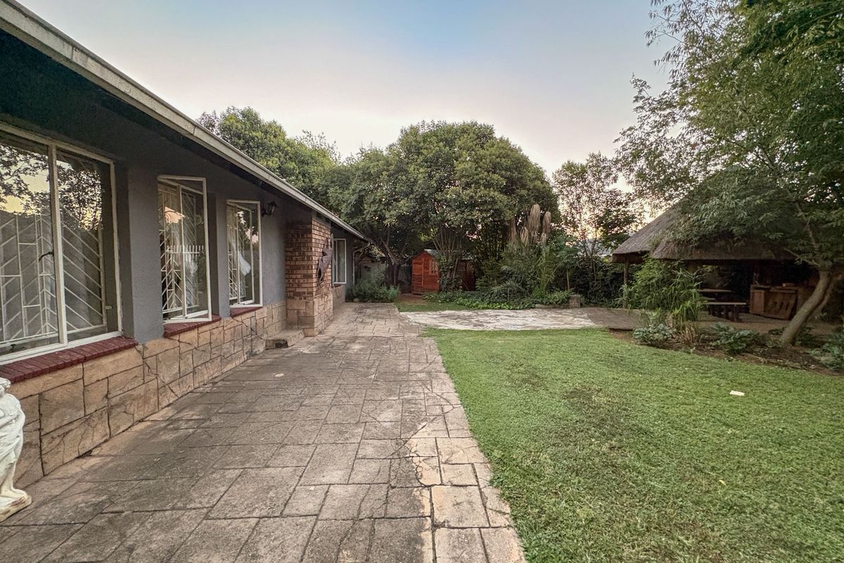 Impeccable Property In Sherwood Gardens - Photo 4