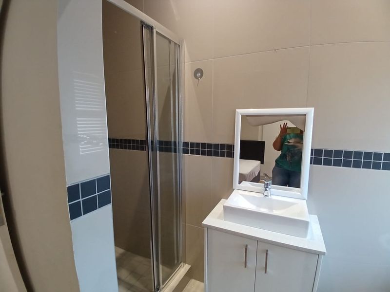 3 Rooms to Let in a Modern 4-Bedroom House – Female  Only - Photo 10