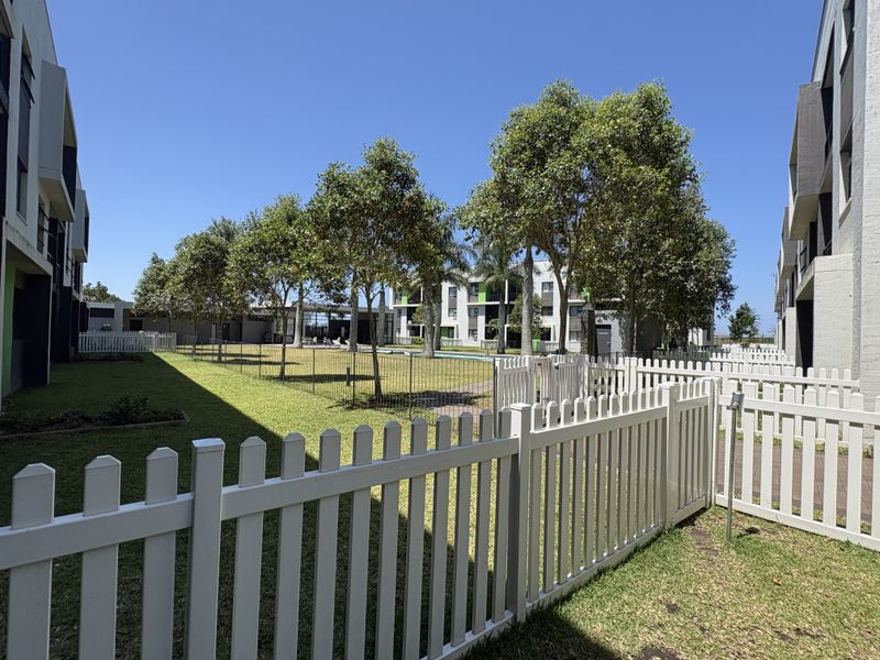 GORGEOUS 2-BEDROOM APARTMENT. - Photo 9