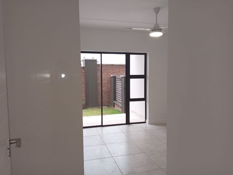 This 3 Bedroom apartment for sale in Izinga Eco Estate. - Photo 7