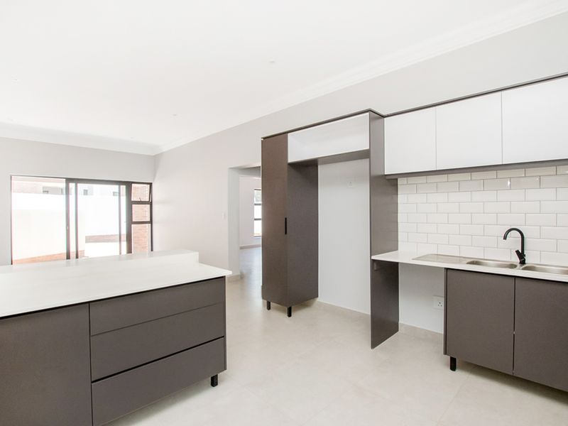 Makarios, Bryanston – Unit 20, beautiful Sunrise, East Facing Unit - Photo 5