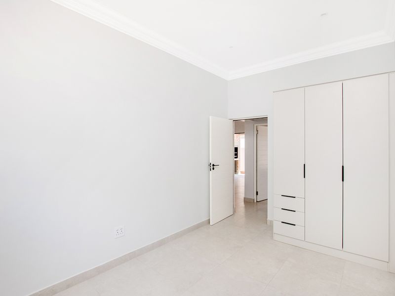 Makarios, Bryanston – Unit 12 - Photo 9