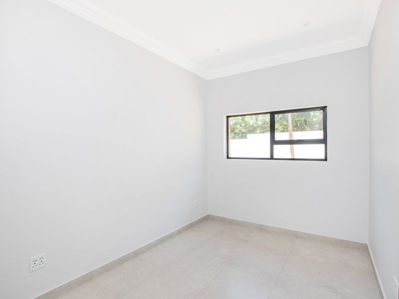 Makarios, Bryanston – Unit 12 - Photo 7