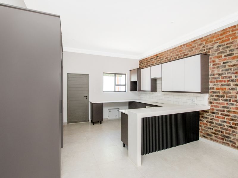 Makarios, Bryanston – Unit 20, beautiful Sunrise, East Facing Unit - Photo 7