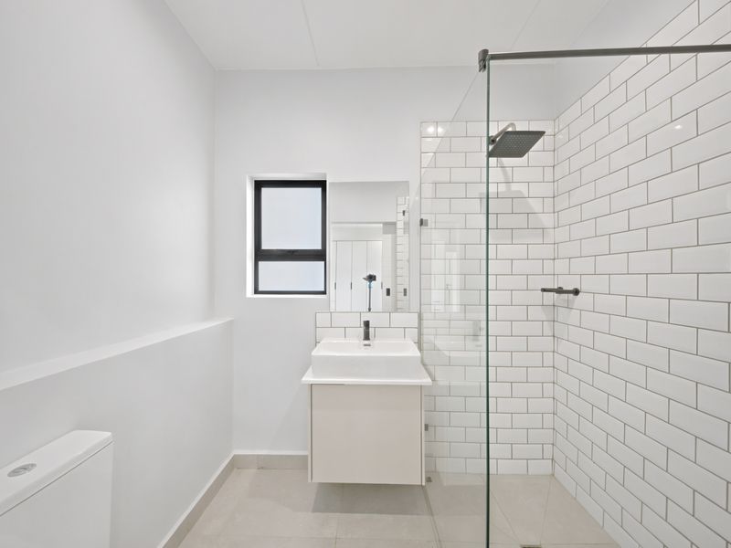Makarios, Bryanston – Unit 20, beautiful Sunrise, East Facing Unit - Photo 10