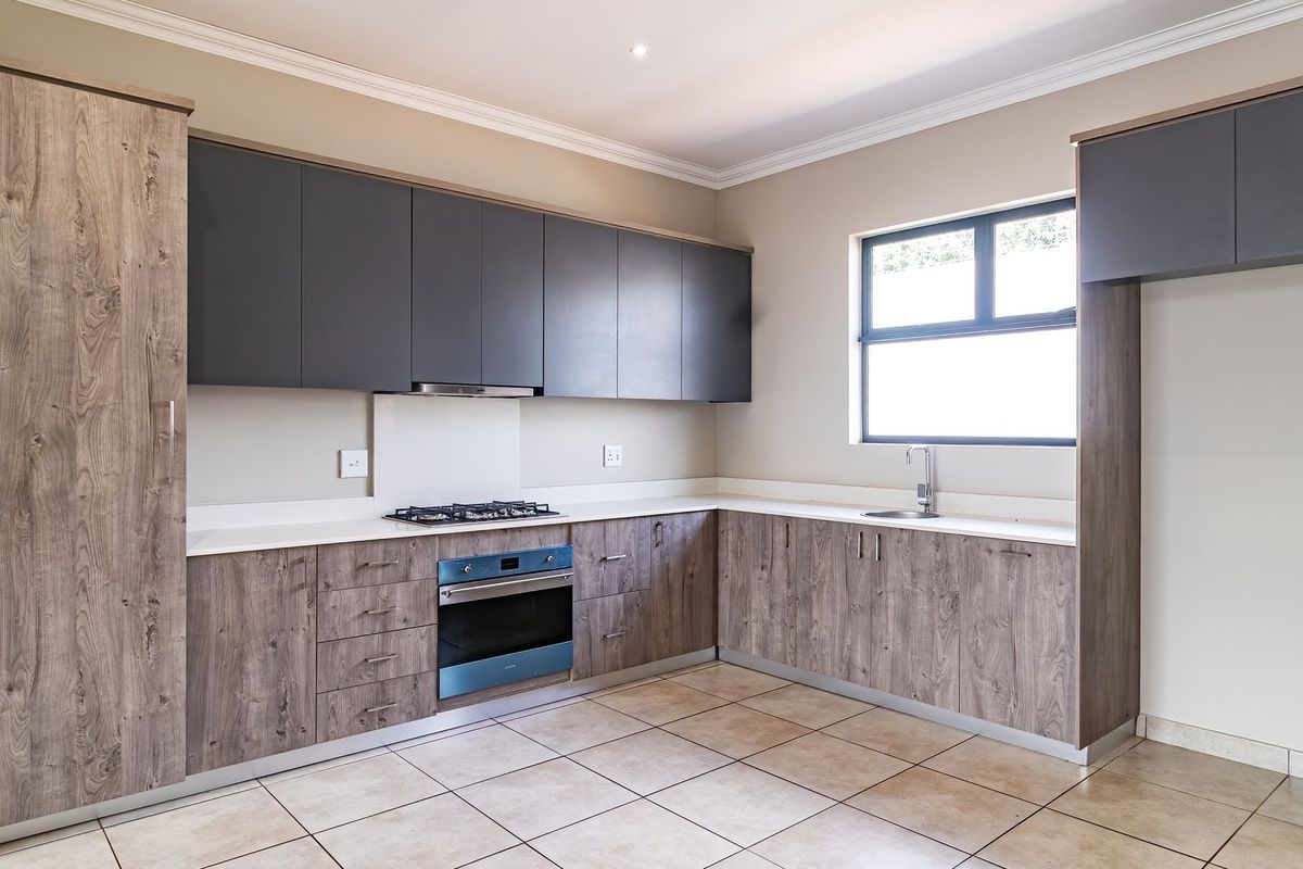 Live Smart, Live Secure - Photo 3