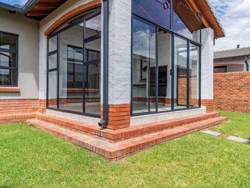 Live Smart, Live Secure - Photo 2