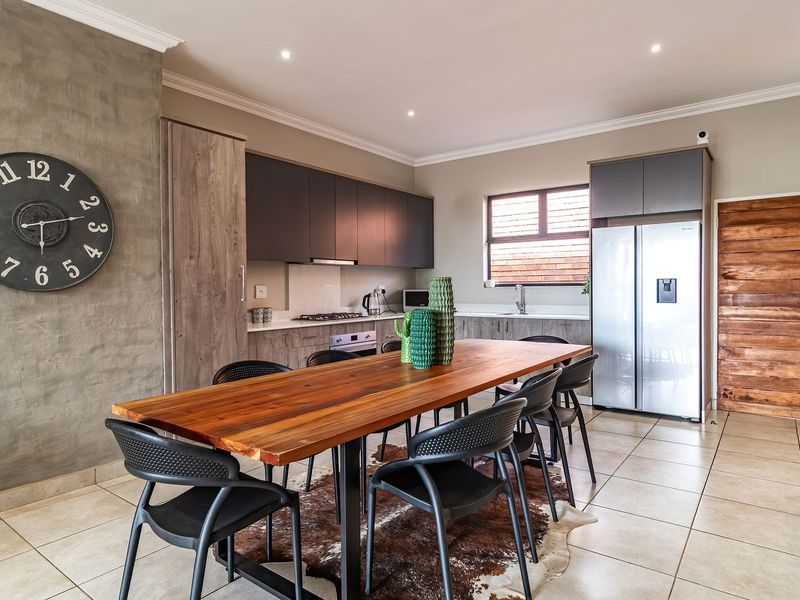 Live Smart, Live Secure - Photo 8