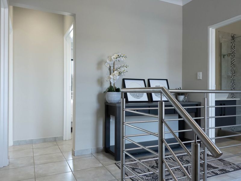 Your next address starts here - Photo 3