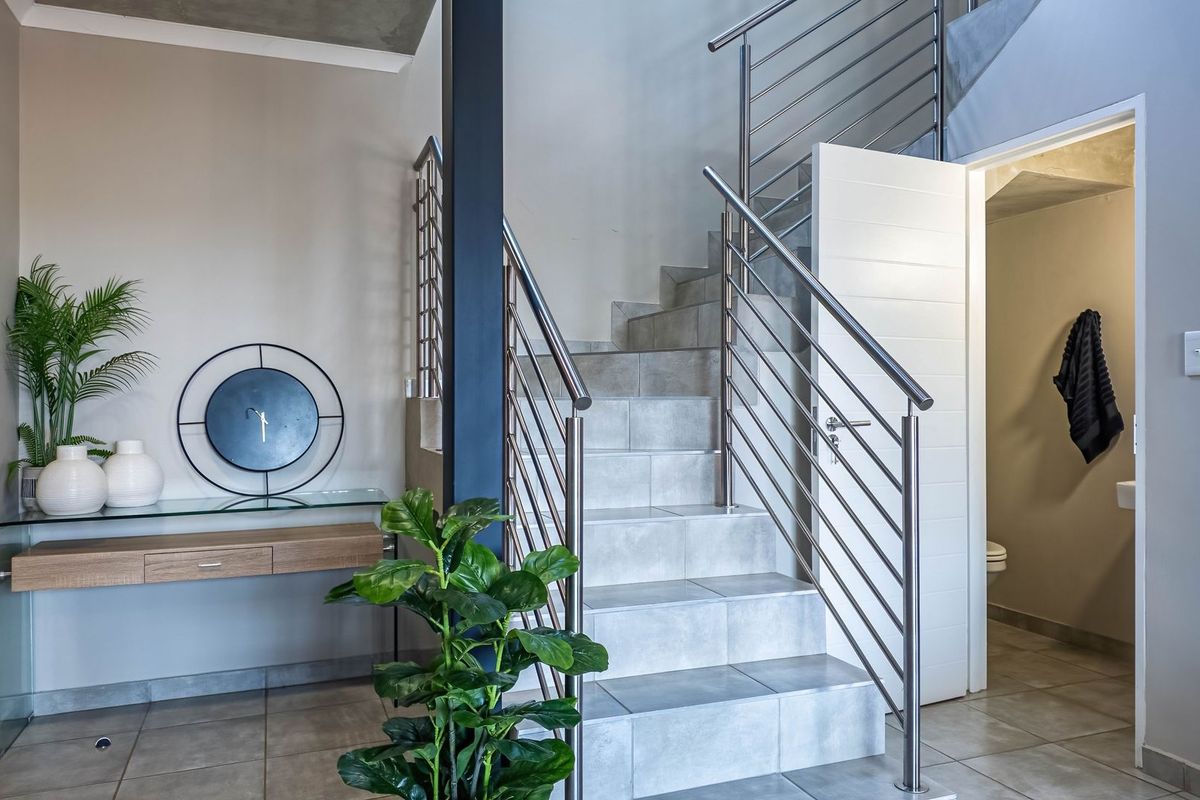 Your next address starts here - Photo 2