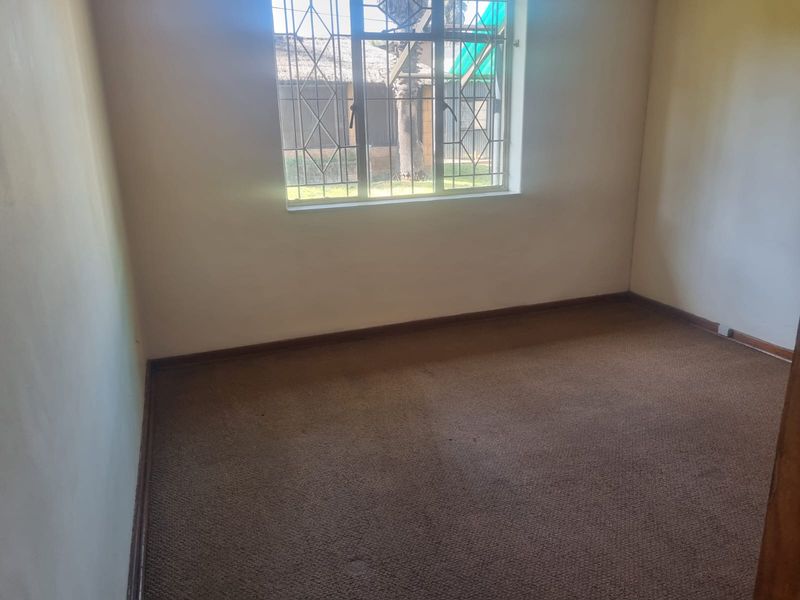 4-Bedroom House with Lapa & Swimming Pool - Photo 7