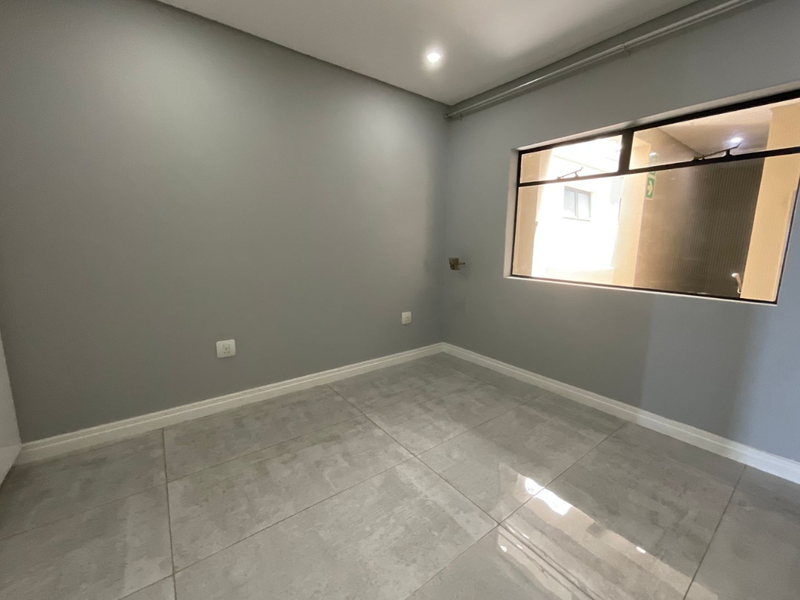 Modern Beachfront Apartment in La Mercy with uninterrupted sea views - Photo 10