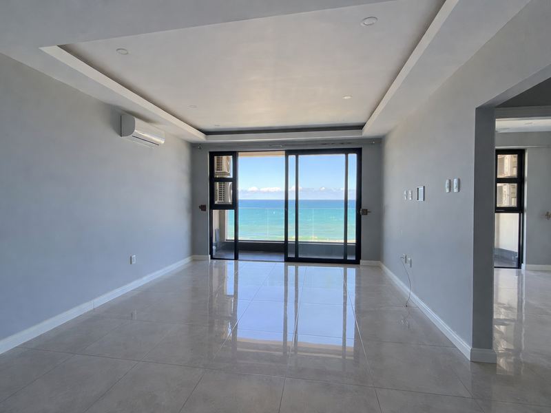 Modern Beachfront Apartment with Uninterrupted Sea Views - Excellent Investment Opportunity - Photo 3