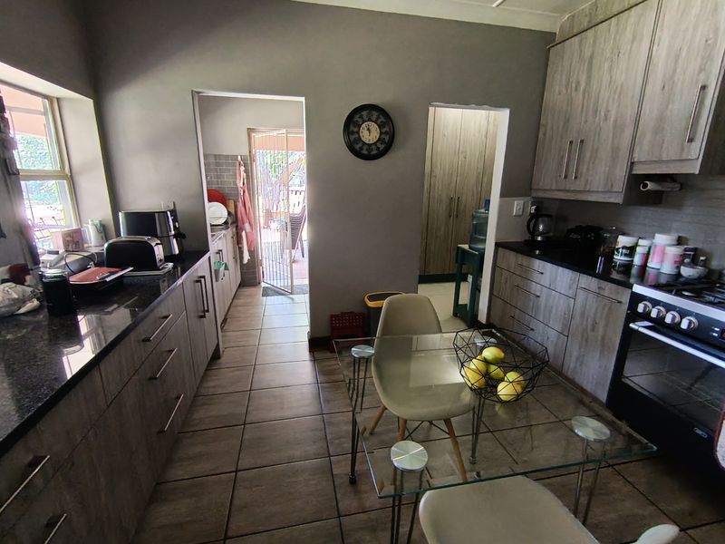 Double storey family home in Central Meyerton - Photo 9