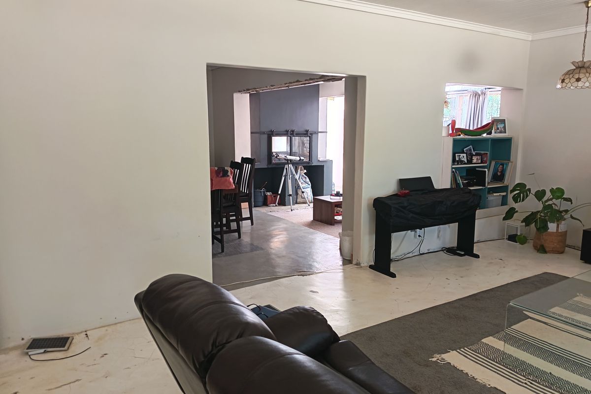 Double storey family home in Central Meyerton - Photo 3